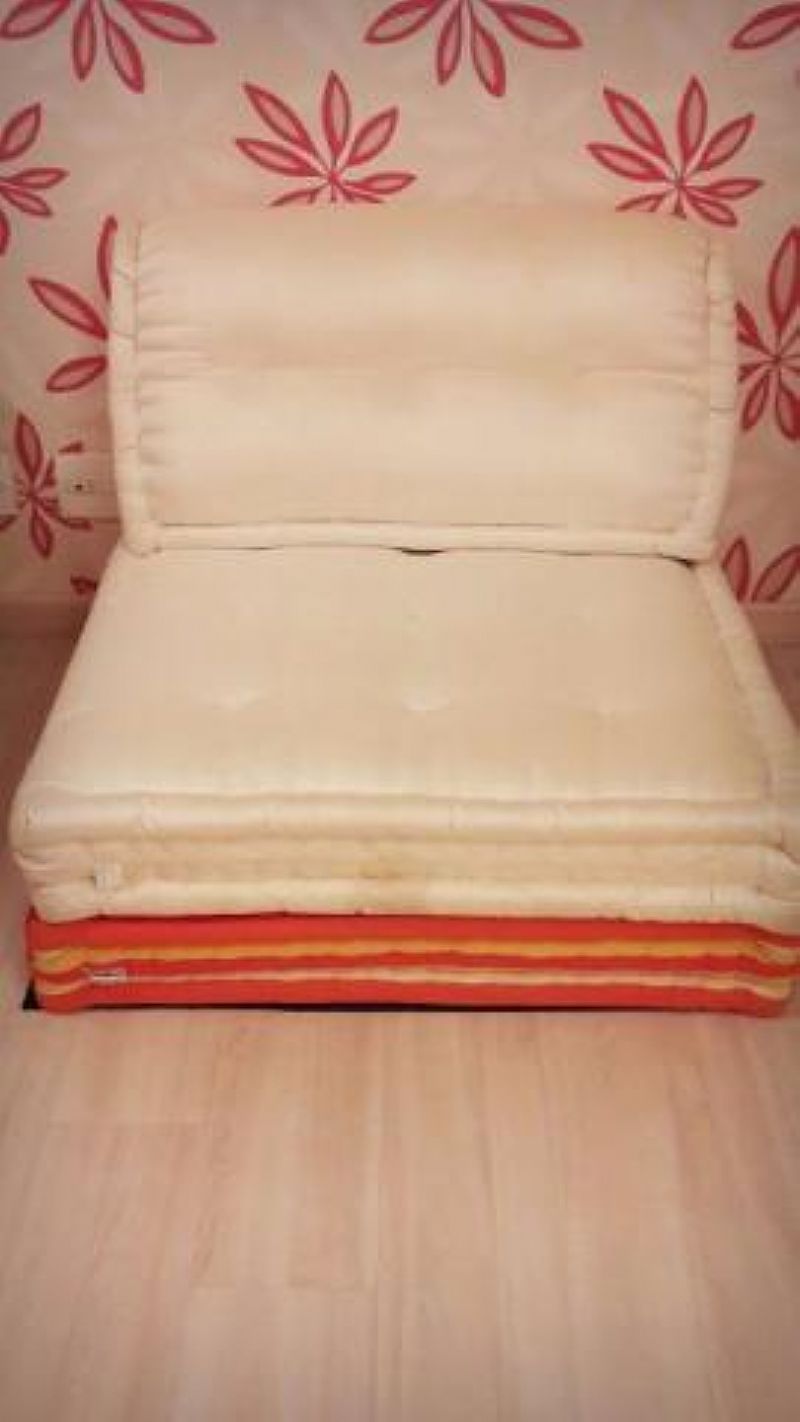 Futon pufe (usado) - marca futon&home
