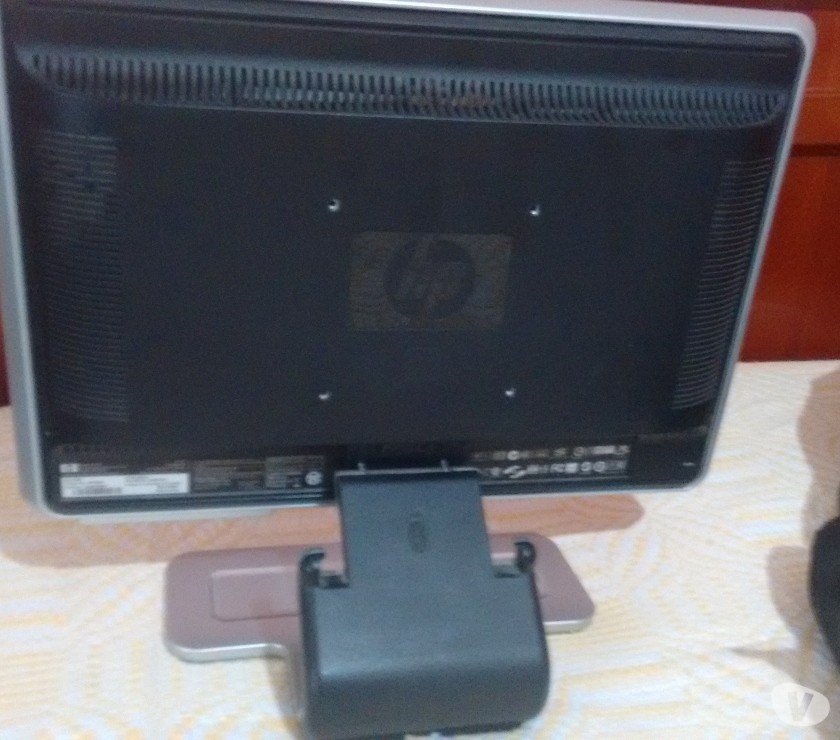 MONITOR LCD 17 POL. HP.