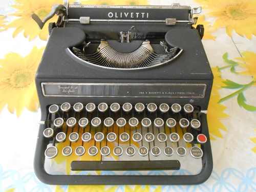 Maquina De Escrever Olivetti Made In Italy