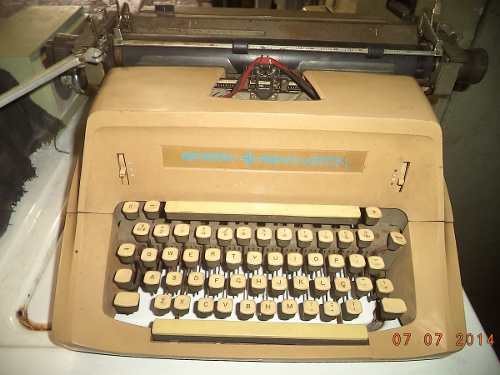 Maquina De Escrever Remingtom Sperri 100