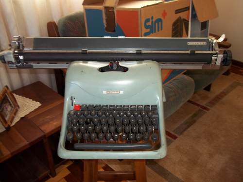 Máquina De Escrever Olivetti - Lexikon 80 - Carro Grande