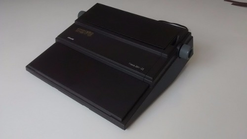 Máquina De Escrever Olivetti Praxis 201 - Ii