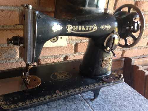 Máquina De Costura Philips - Antigo