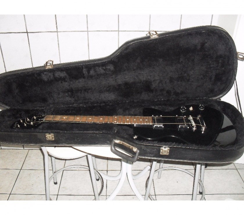 Vd CASE para Guitarra Les Paul ou Strato (Bom estado).