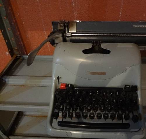 Máquina De Escrever Lexikon 80 (Peça Rara)