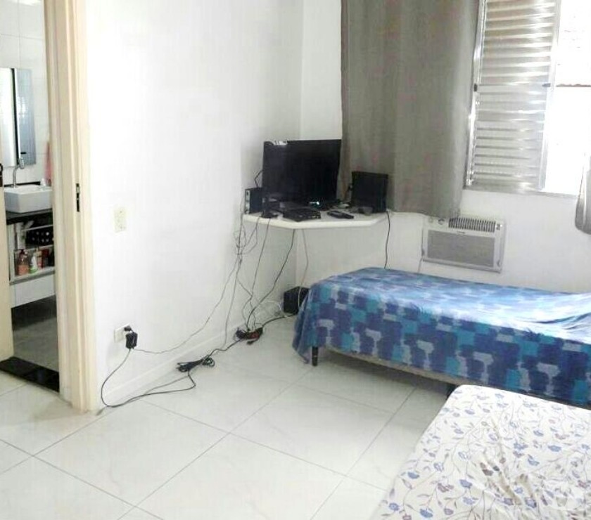 Apartamento de 2 dormitórios, no Boqueirão, Santos, SP.