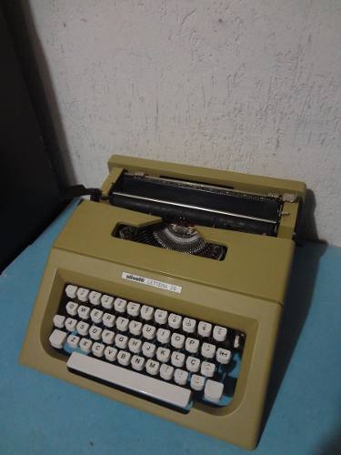 Maquina Escrever Olivetti Portatil Lettera 25