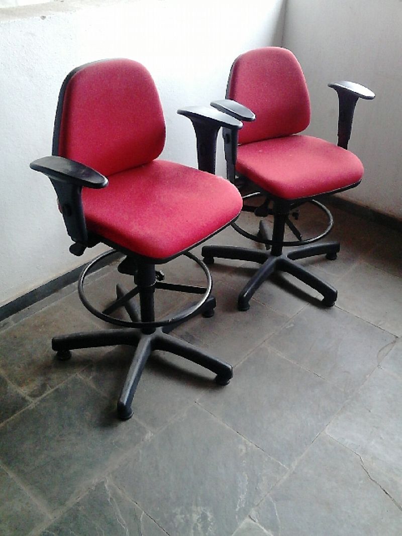 Cadeiras (2) giratorias mackey a venda em Belo horizonte