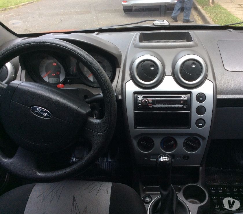 Ford Fiesta  Completo Ótimo estado
