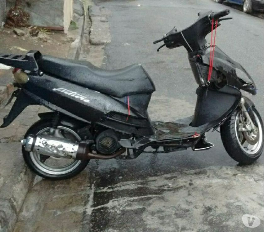 vendo moto scooter 125cc enteressado chamar no zap 