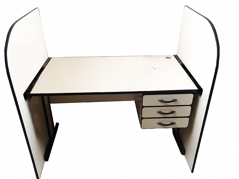 Mesa para escritorio usada a venda em São caetano do sul