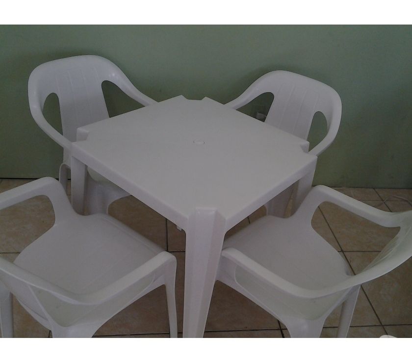 Mesas & Cadeiras certificadas para 182 kg direto da fabrica