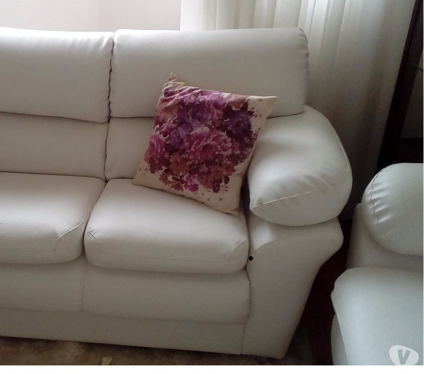sofa branco de couro ecologico
