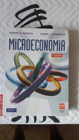 Livro "Microeconomia", de Pyndick