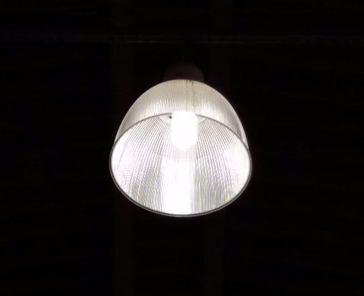 30 Luminarias Industriais Lumalux Prismatica com Lampada-