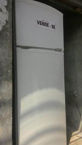Geladeira duplex gelo seco
