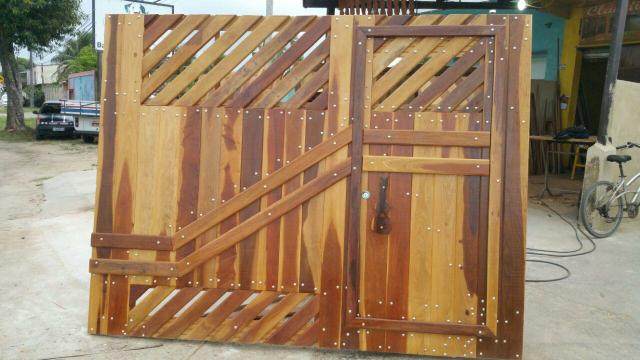 Portões de madeira ipê