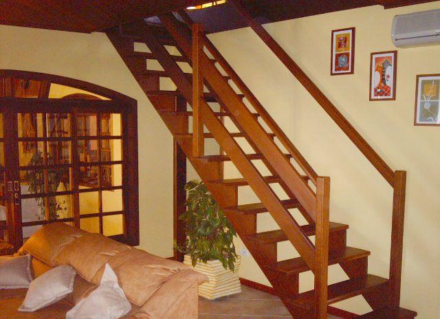 Escadas de madeira