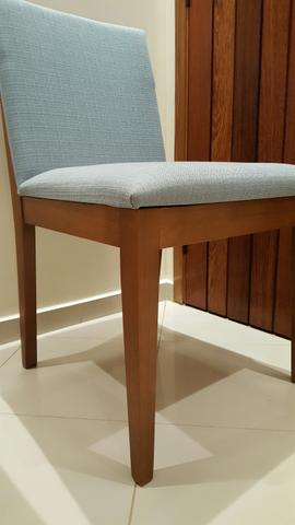 Cadeira de Madeira com Estofado Tecido Premium