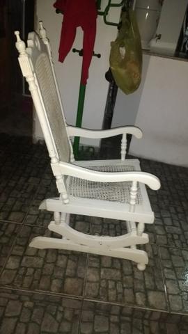 Cadeira de balanço madeira