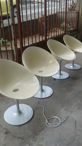 Cadeiras italianas giratória