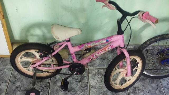 Bicicleta infantil da barbie!!!