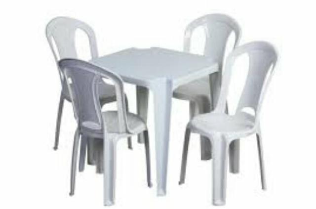 Aluga-se Mesa e Cadeiras plásticas R$ Capão Redondo