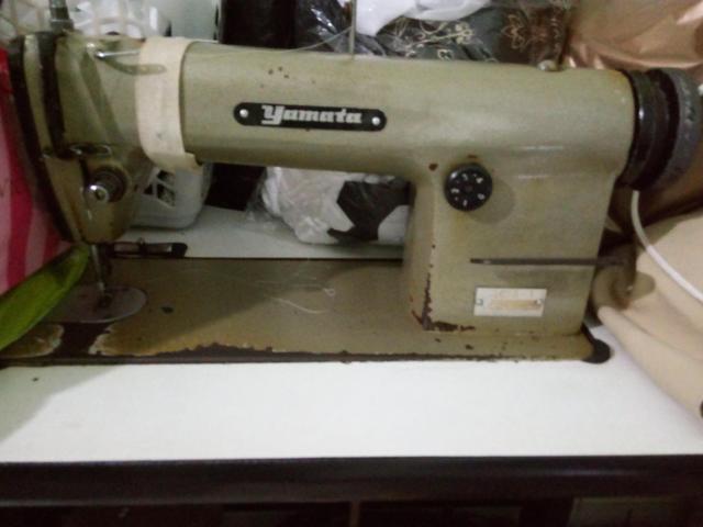 Maquina de costura Yamata