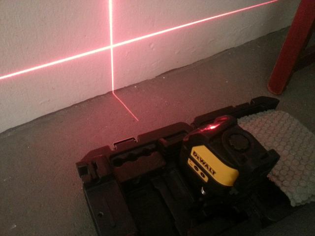 Nível laser dewalt DW088