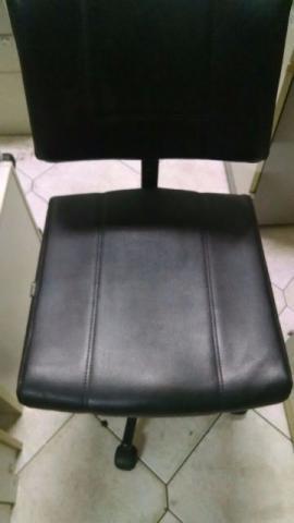 Cadeira de escritório em couro