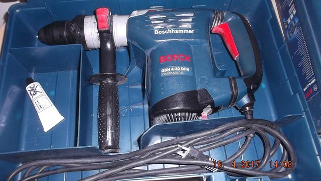 Martelete GBH4-32DFR Bosch Semi novo