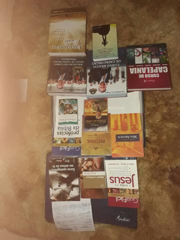 Vendo curso de teologia completo varios livros 12 livros +