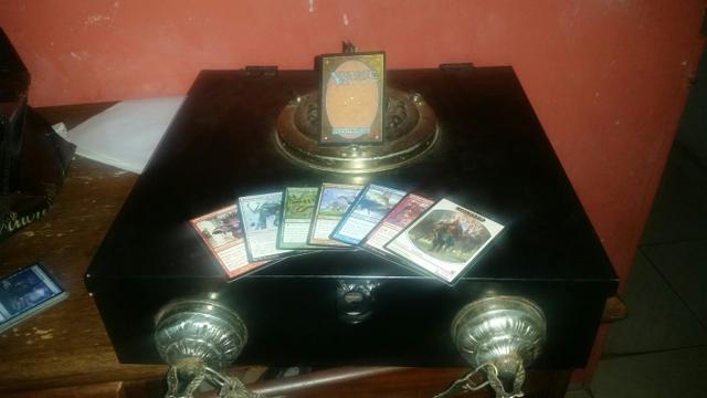 Caixa personalizada para cartas de magic the gathering