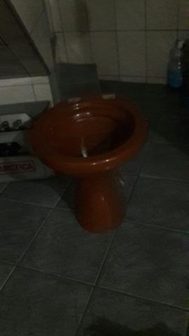 Vaso sanitário usado