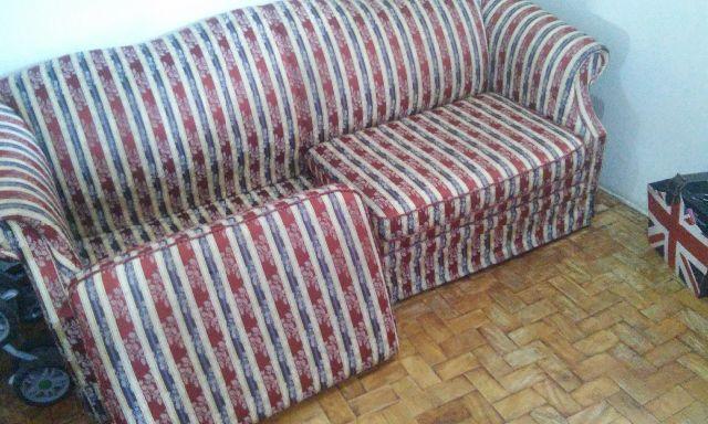 Sofa modelo antigo 3 lugares