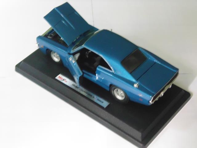 Miniatura Dodge Charger Rs Rt  azul Na Escala1.24
