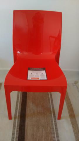 Cadeira Alice Tramontina vermelha