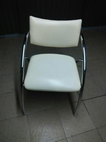 6 cadeiras de aproximação cromadas com estofamento em