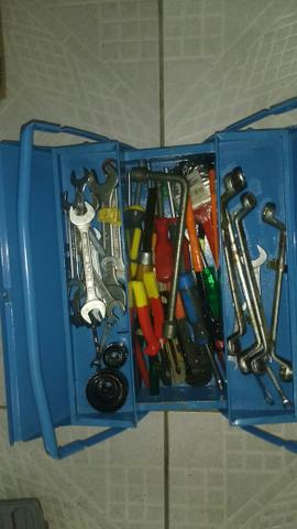 Caixa de ferramentas nova e ferramentas nunca usada