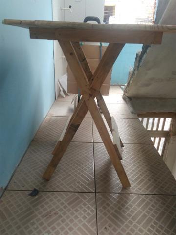 Mesa de madeira dobrável