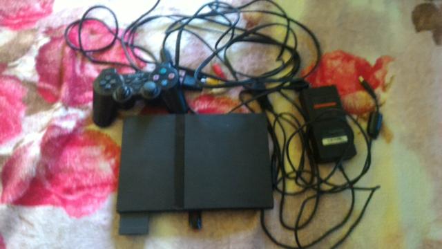 Playstation 2 com 1 controle original e pen driver 16 gigas