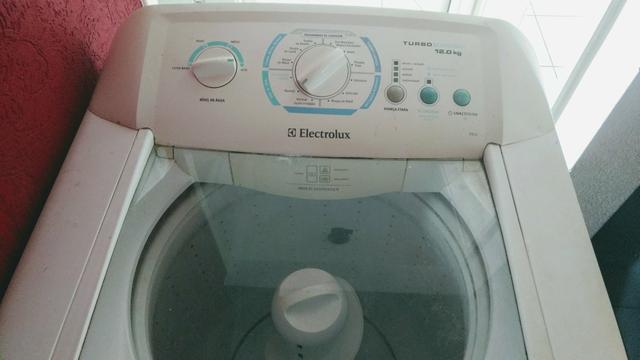 Máquina de lavar 12kgs