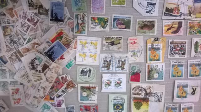 Lote de selos nacionais e internacionais usados