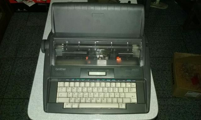 Maquina de Escrever Elétrica