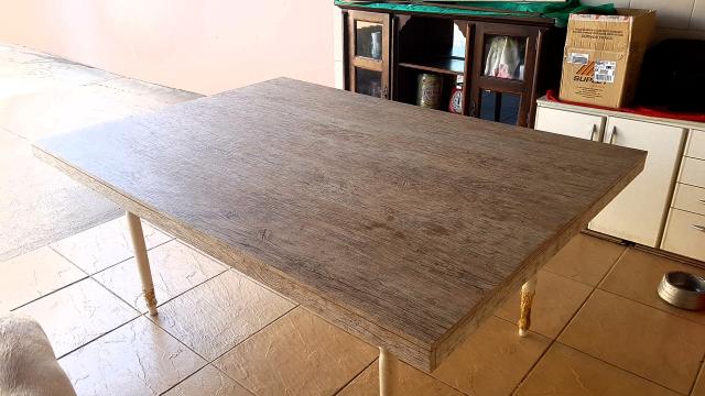 Vendo tampo de mesa grande em MDF estilo rustico madeira de