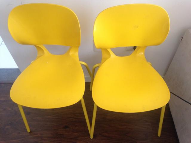 Cadeiras Amarelas