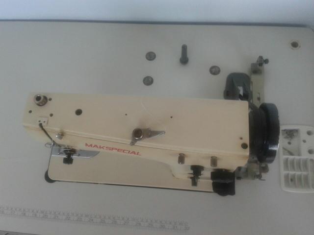 Maquina de costura semi-industrial (zigue zague makspecial)