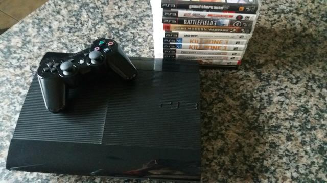 PlayStation 3 super slim de 500gb semi-novo bem conservado