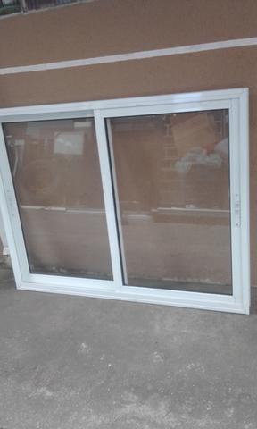Torro janela 2 folhas de correr em aluminio branca completa