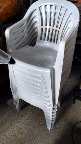 Cadeiras Plásticas